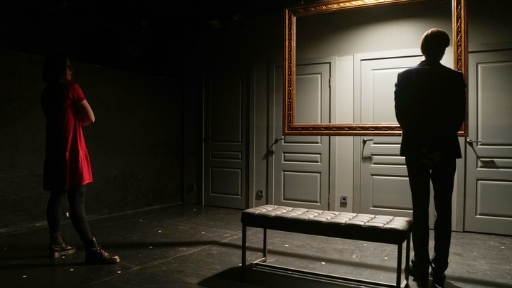 Устроить скандал с увольнением худрука Центра имени Мейерхольда не получилось