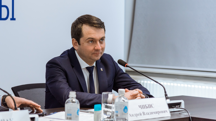 Потихоньку встаю: Раненый губернатор Чибис записал новое видео из больницы