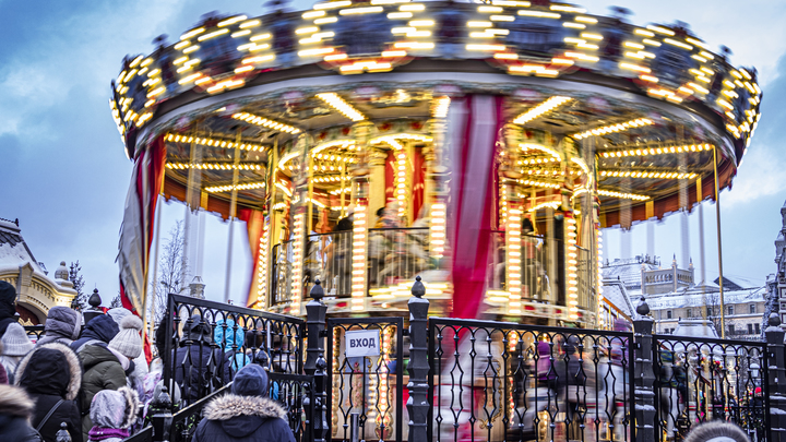 Настроение яркого праздника. Фестиваль Путешествие в Рождество снова в Москве