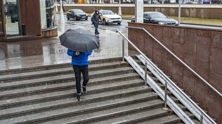 Сильный ветер и мокрый снег придут в Новосибирск с 22 апреля