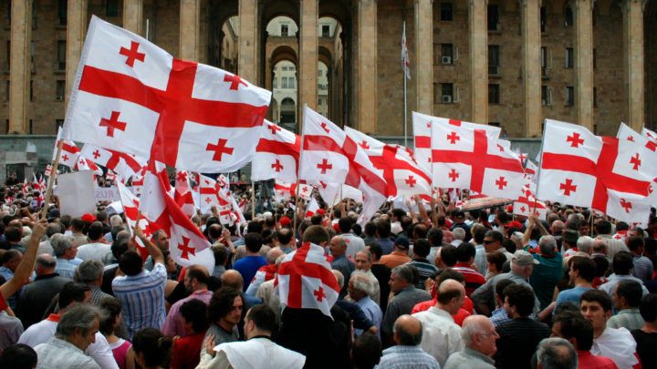 Майдан по-грузински: Тбилиси превратился в зону боевых действий