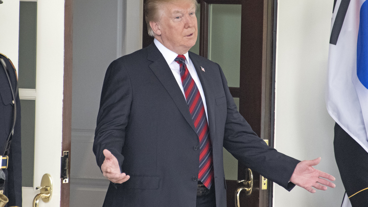 Трамп пригрозил таинственными переменами Мюллеру из-за его расследования