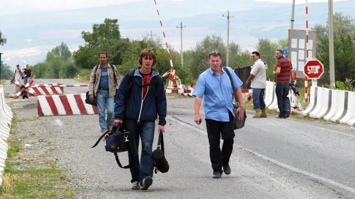 Из Сувалкского коридора спешно уезжают местные. После слов Мерца на границе Литвы и Польши паника