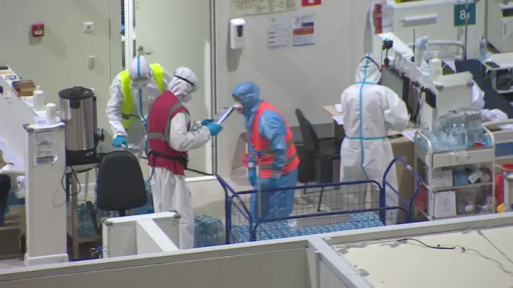 10 тысяч человек заразились смертельной лихорадкой. Китай надел маски, как во время COVID-19