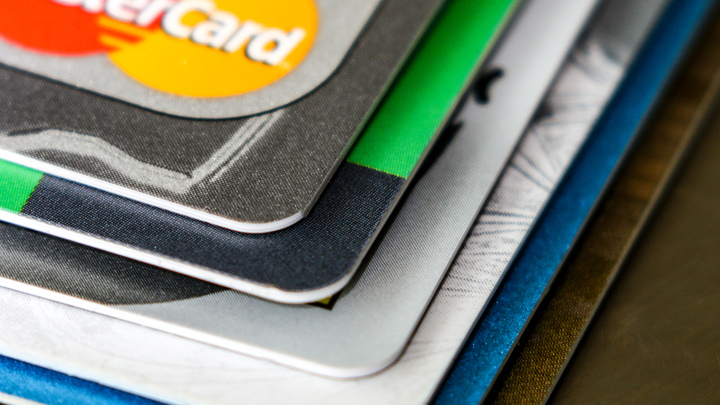 МВД решило усложнить жизнь мошенникам, но наказывать предложено простых людей