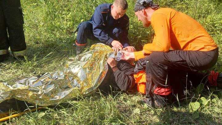 В Подмосковье сутки блуждал по лесу 76-летний грибник