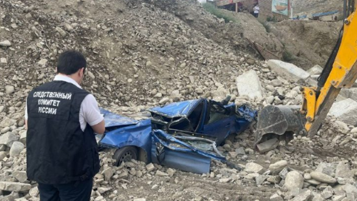 Фотограф из Новосибирска погибла при обрушении каменной стены в Дагестане