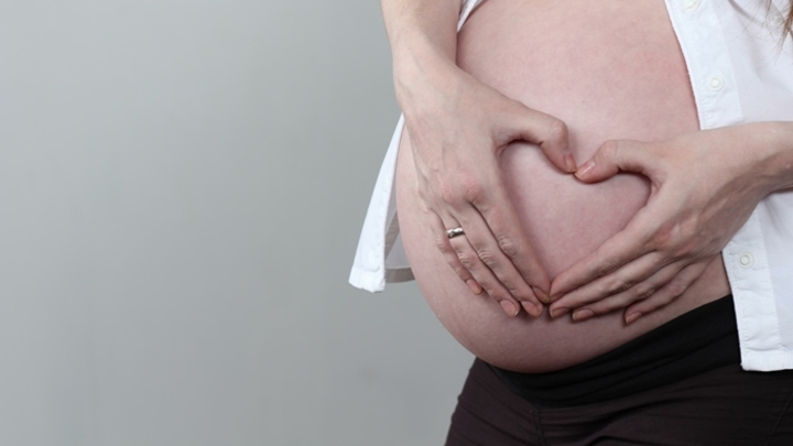 Более 500 беременных и рожениц заразились коронавирусом в Кузбассе