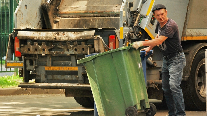 В Токмаке погиб человек из-за взорвавшегося в мусорнике устройства