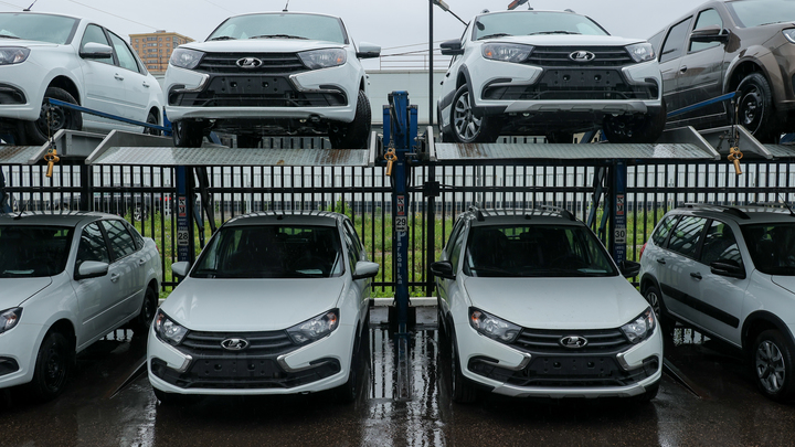 Брать пример с Индии. Чиновникам снова напомнили о пересадке с Ауди и Мерседесов на наши машины