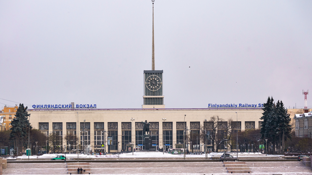 Финляндский вокзал. Финляндский вокзал зимой. Финляндский вокзал фото. Финляндский вокзал купол.