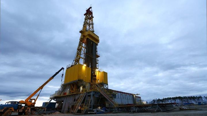 Согласны все, кроме Мексики: На переговорах по сделке ОПЕК+ пришли к соглашению о сокращении нефтедобычи