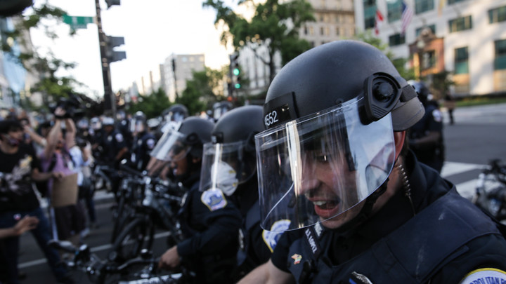 Более 70 массовых расстрелов: Байден объявил об эпидемии насилия в США