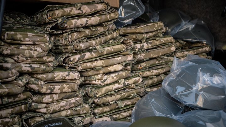 Обвинение по делу о поставках 20 тысяч бронежилетов предъявили 9 фигурантам