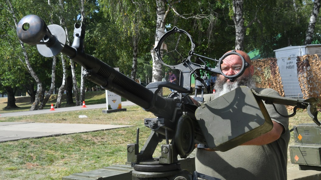 Machine gun fireworks