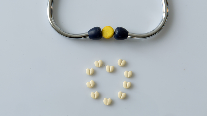 Путин настоял на необходимости увеличения доли отечественных медикаментов на внутреннем рынке