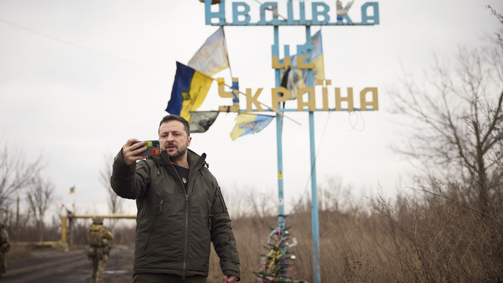 Будущее Украины - в руках Зеленского: Ему нужно уйти - Asia Times