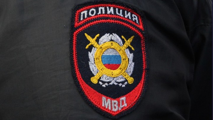 Жителя Екатеринбурга, который на Плотинке нырял с моста в Исеть, вызвали в полицию