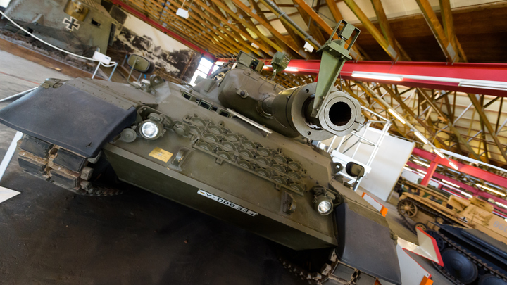 Русская армия уничтожила первый немецкий танк Leopard, оказавшийся легкой мишенью