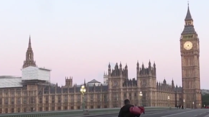 Присосались как пиявки: Пронько нашёл наши миллиарды в карманах лондонских бегунов