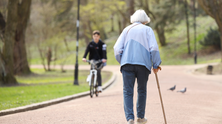 Ученые назвали ключевой возраст который грозит резким ускорением старения