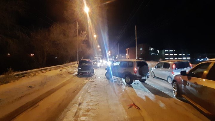 Двое детей получили травмы в ДТП на безымянной улице в Новосибирске
