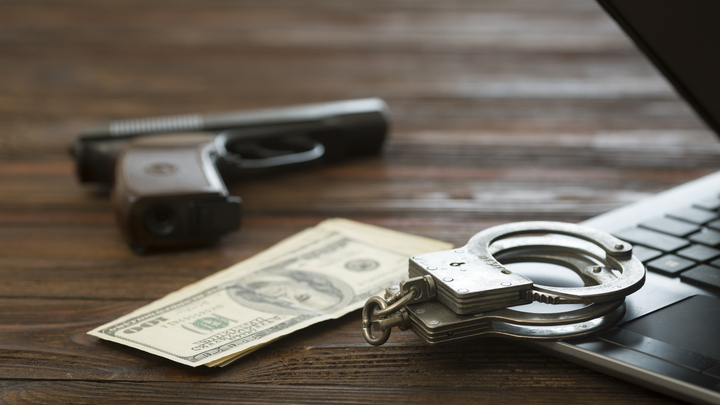 Дело на 20 миллионов: Два офицера ФСБ признались во взятках - СМИ