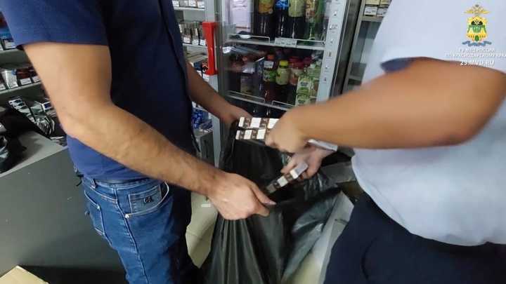 Более 13 тыс. пачек контрафактных сигарет изъяли полицейские на Кубани   