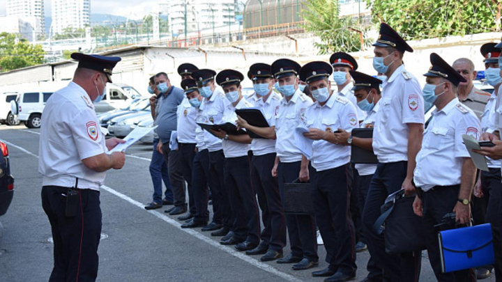 Полиция Сочи установила личность мужчины, напавшего с ножом на пенсионера