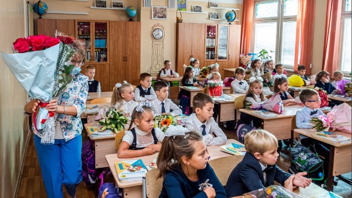 Что подарить учителю на 1 сентября: 10 идей от самих педагогов