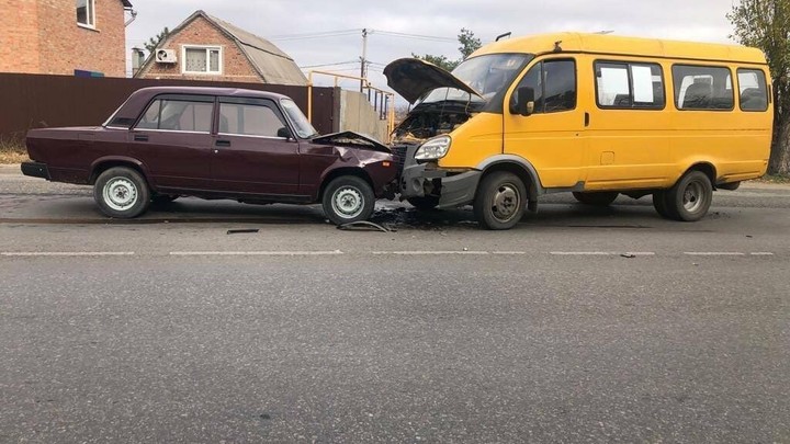 Пьяный ростовчанин на авто протаранил маршрутку с пассажирами