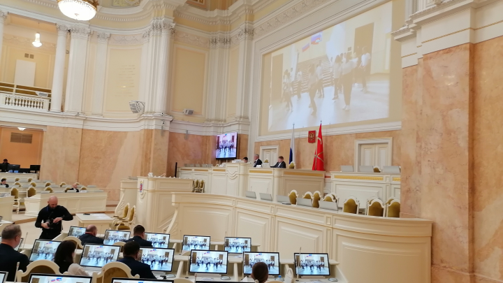 День местного самоуправления: поздравления в прозе и стихах