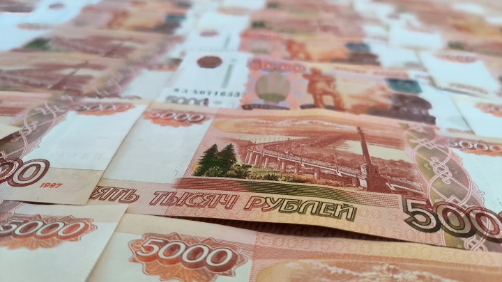В Поморье экс-чиновник выписал себе премии на миллион рублей
