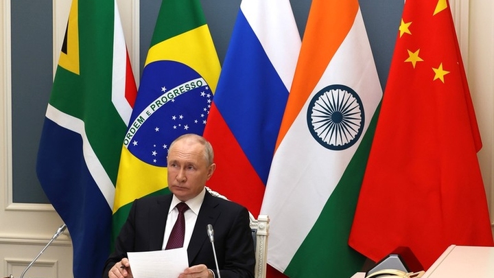 Путин заявил о готовности 30 стран подключиться к БРИКС: Формируем многополярное мироустройство