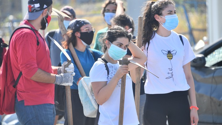 Вдруг простые люди стали думать…: Документалка о COVID дала ответы и породила новые вопросы