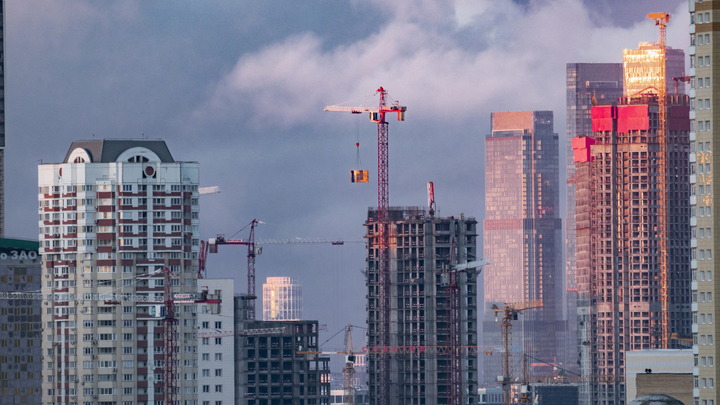 Реновация набирает темп: За июль-сентябрь в столице расселили 50 домов