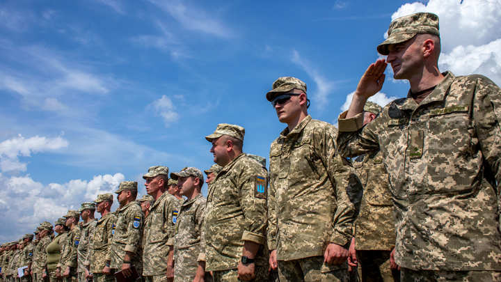 Стратегия пушечного мяса: Военный эксперт раскрыл детали подготовки ВСУ в Великобритании