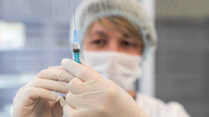 Власти Кузбасса отменили несколько распоряжений по вакцинации от COVID-19