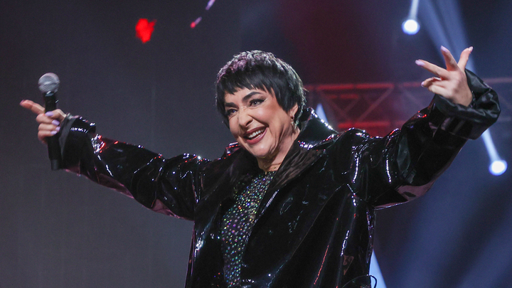 Лолиту вернули на большую сцену. Поплавская не сдержалась: Решают не люди, решают Башни!