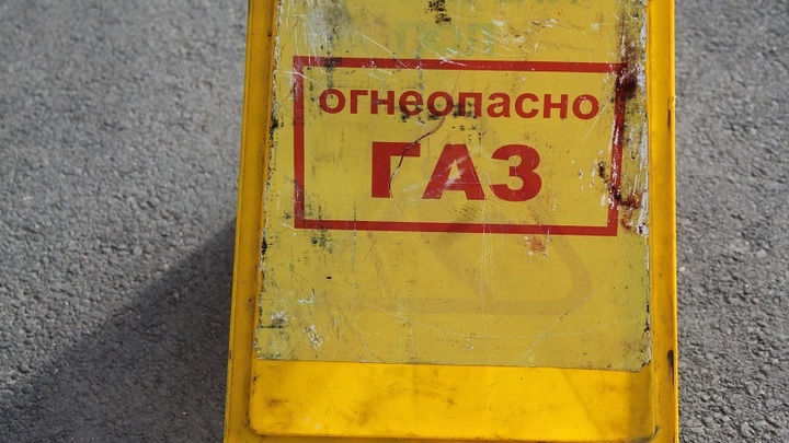 В Ростовской области загорелась летняя кухня с газовыми баллонами