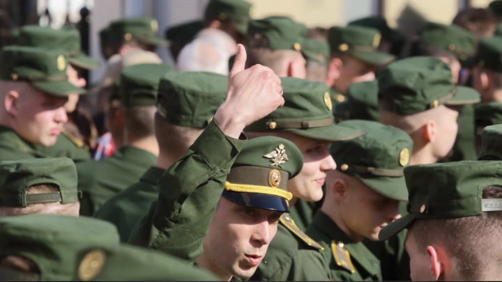 Большая часть - срочники: Россия и Украина обменялись пленными - Царёв