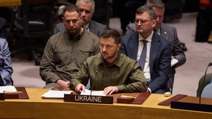 Арестович* посоветовал Зеленскому объявить войну Польше