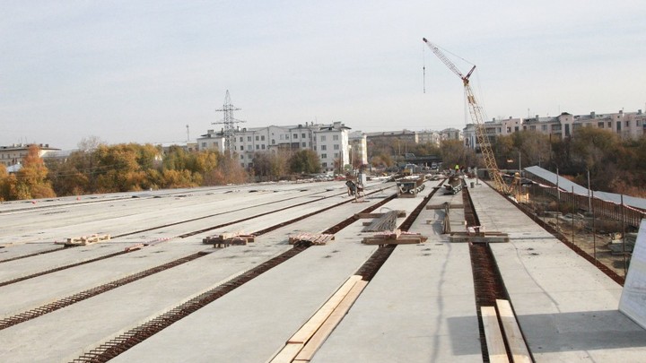 Мэр Челябинска заявила о 50-процентной готовности Ленинградского моста.