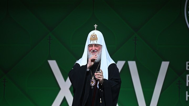 Патриарх Кирилл: Возрождение семьи и сбережение русского народа - главная задача
