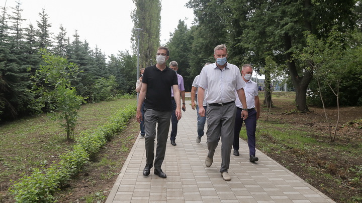 Напротив нижегородского бассейна «Дельфин» сделали сквер