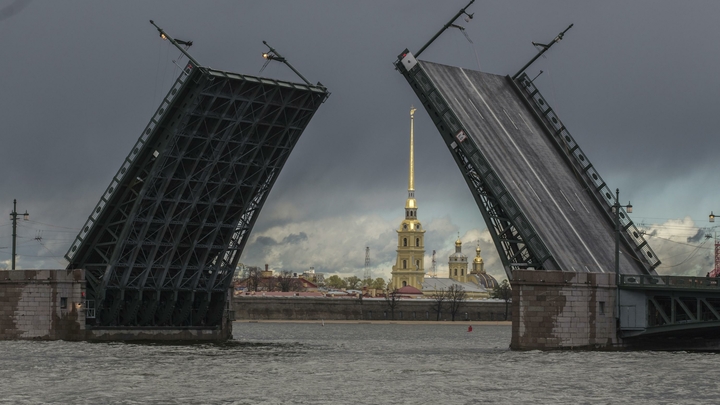 Поющие мосты: В Петербурге над Невой зазвучит музыка Соловьева-Седого