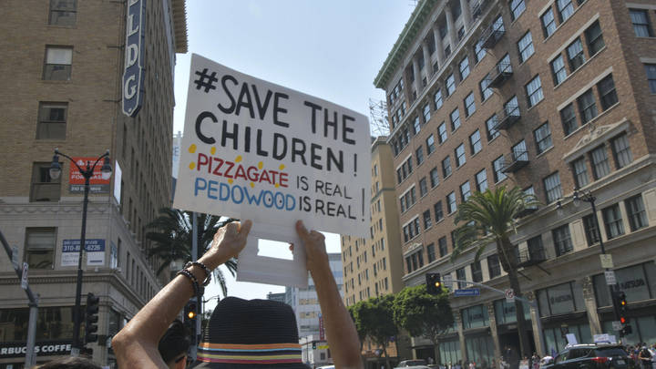 Скрытые педофилы перестанут бояться: Сексолог - о будущем США