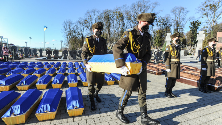 Украинцы стали массово покупать свидетельства о смерти, пытаясь избежать мобилизации