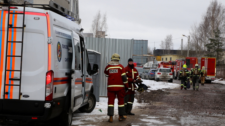 В Перми ночью загорелось административное здание