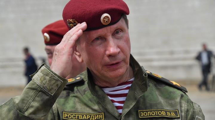 Кадыров поздравил главу Росгвардии Золотова со званием Героя России